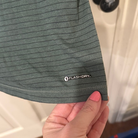 The North Face Flashdry green striped tee, XL - Picture 6 of 7